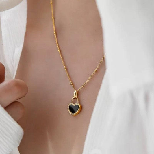 HEART NECKLACE - سلسلة قلب دبل فيس أبيض وأسود